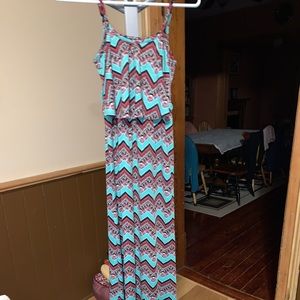 From Sirens maxi dress size small. Freshly washed.